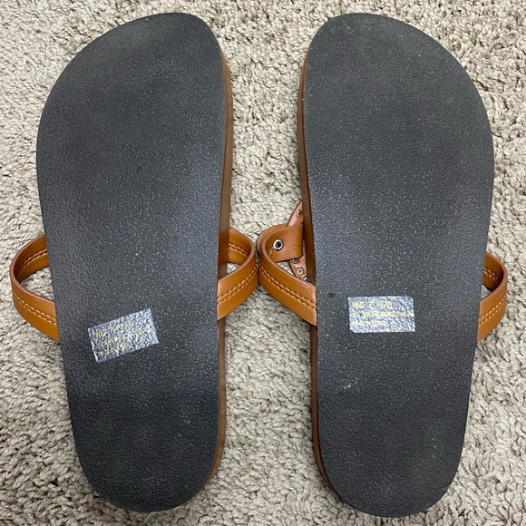 🤎DV by Dolce Vita • brown laser cut slip on sandal • 7 - Picture 7 of 8